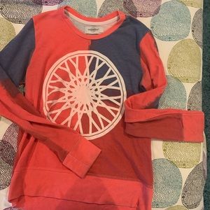 super cute soul cycle crew neck!!